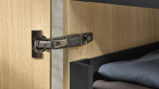 How to install heavy duty hinges ?